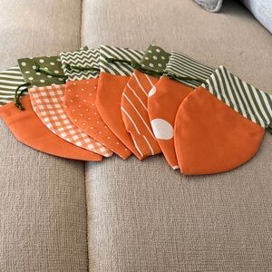 8 Orange and Green Carrot Easter Treat, Small Treasures or Money Pouches New